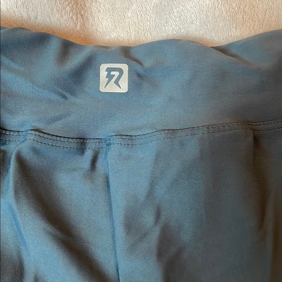 Runway Athletic Quick Dry Shorts Size 6/7 - Picture 5 of 6
